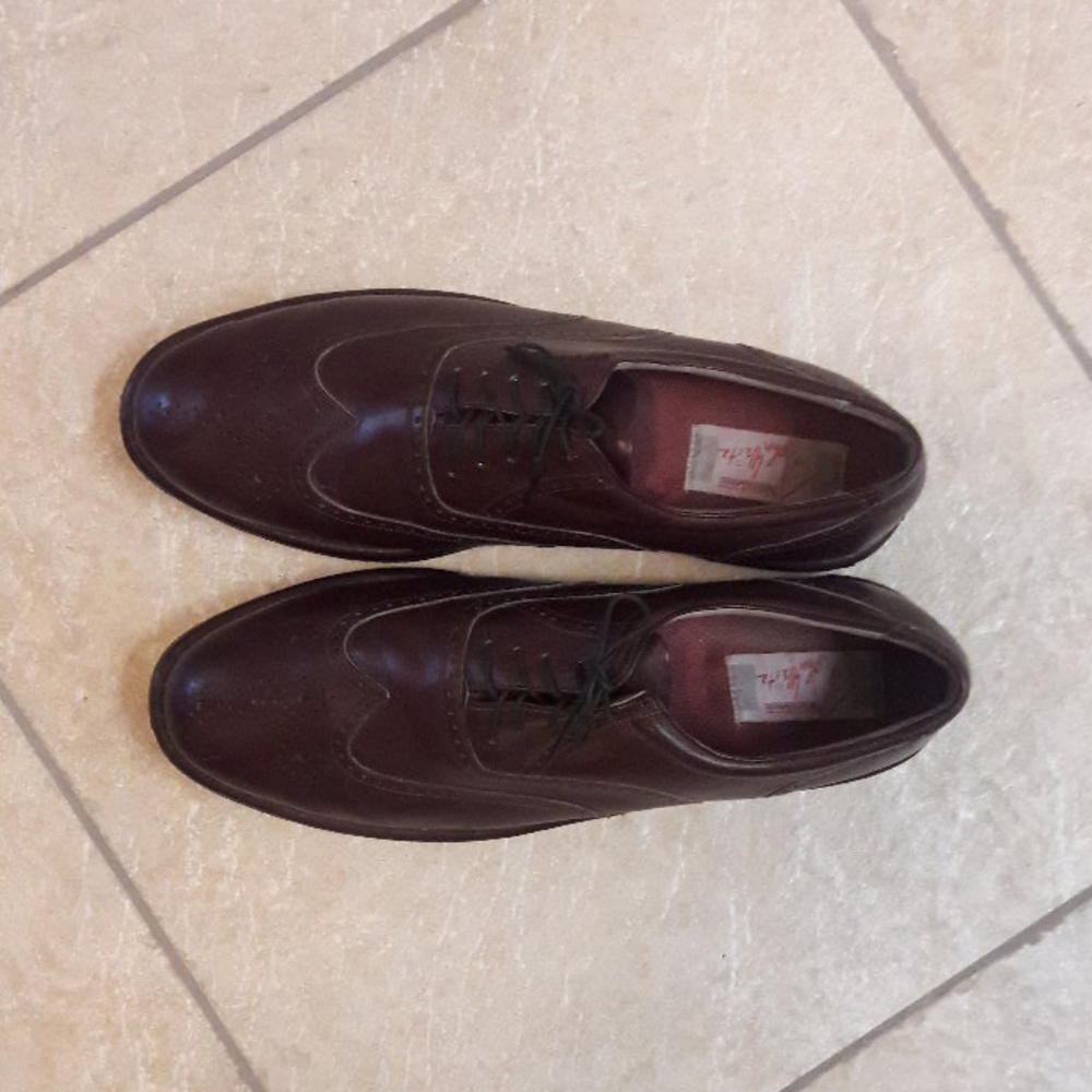 Men's Dress Wingtip Oxford Shoes